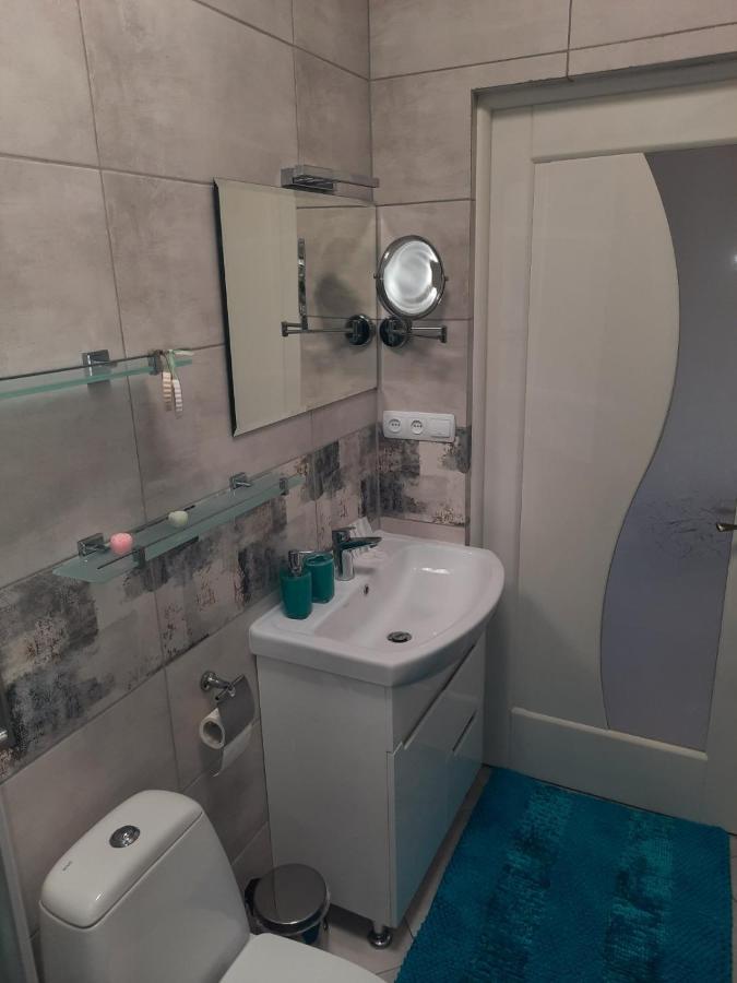 Апартаменти В Центрі Львова Exteriör bild